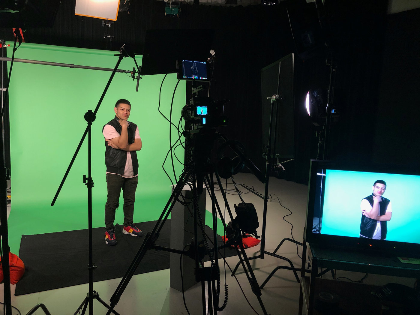 Nulu X on set (2019)